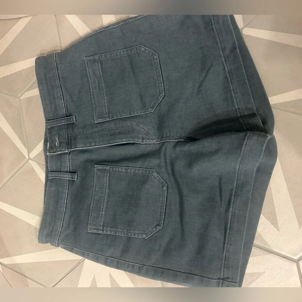 Faherty Stretch Terry Patch Pocket High-Rise Washed Blue Women’s Shorts - Picture 3 of 5